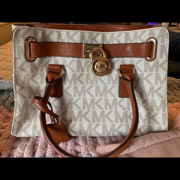 Michael Kors Handbags - Michael Kors Purse